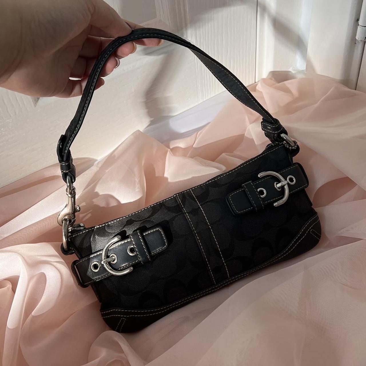 coach signature shoulder bag